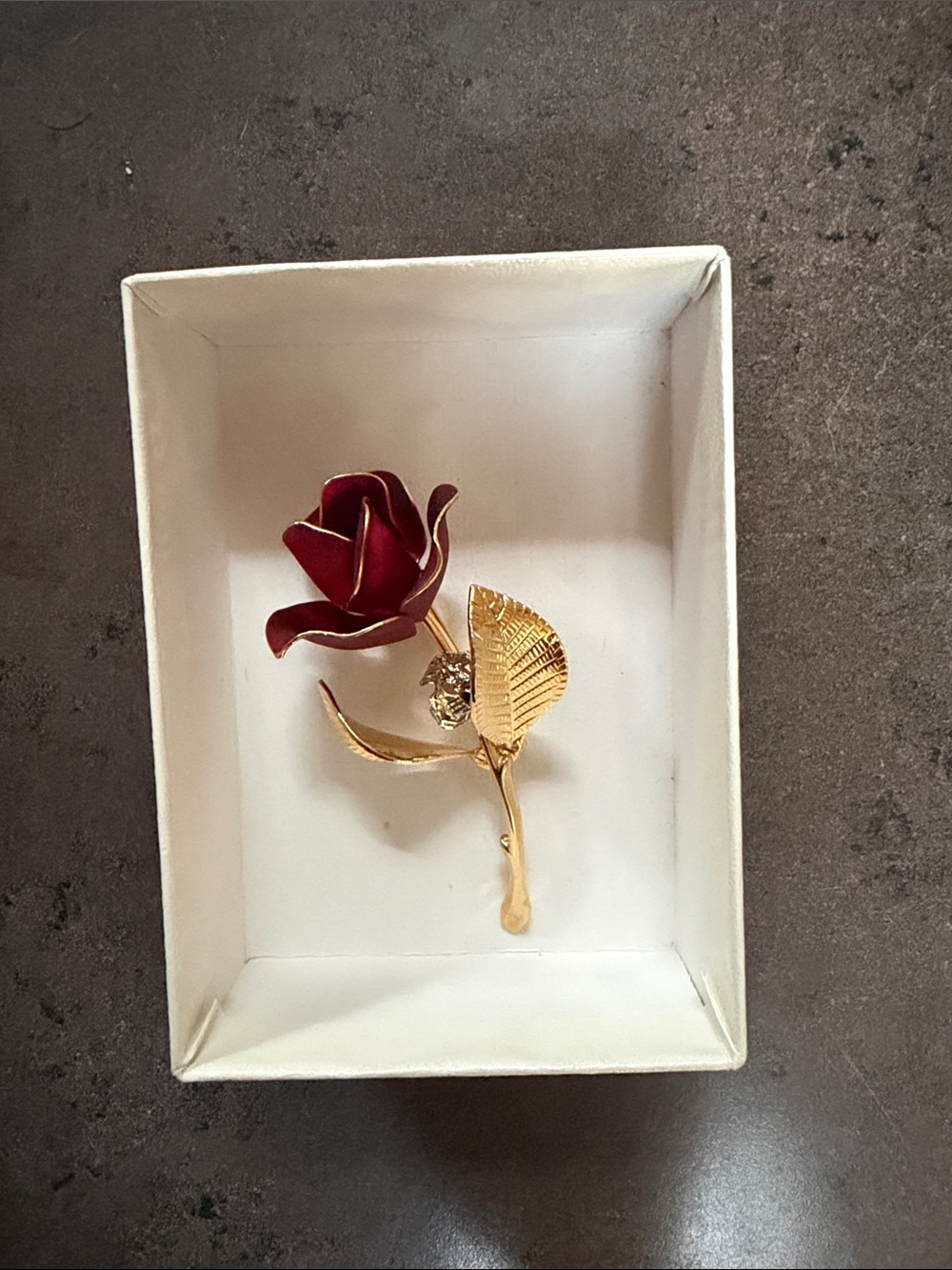 Gold-Tone Red Rose Brooch Pin - Feminine Floral Accent